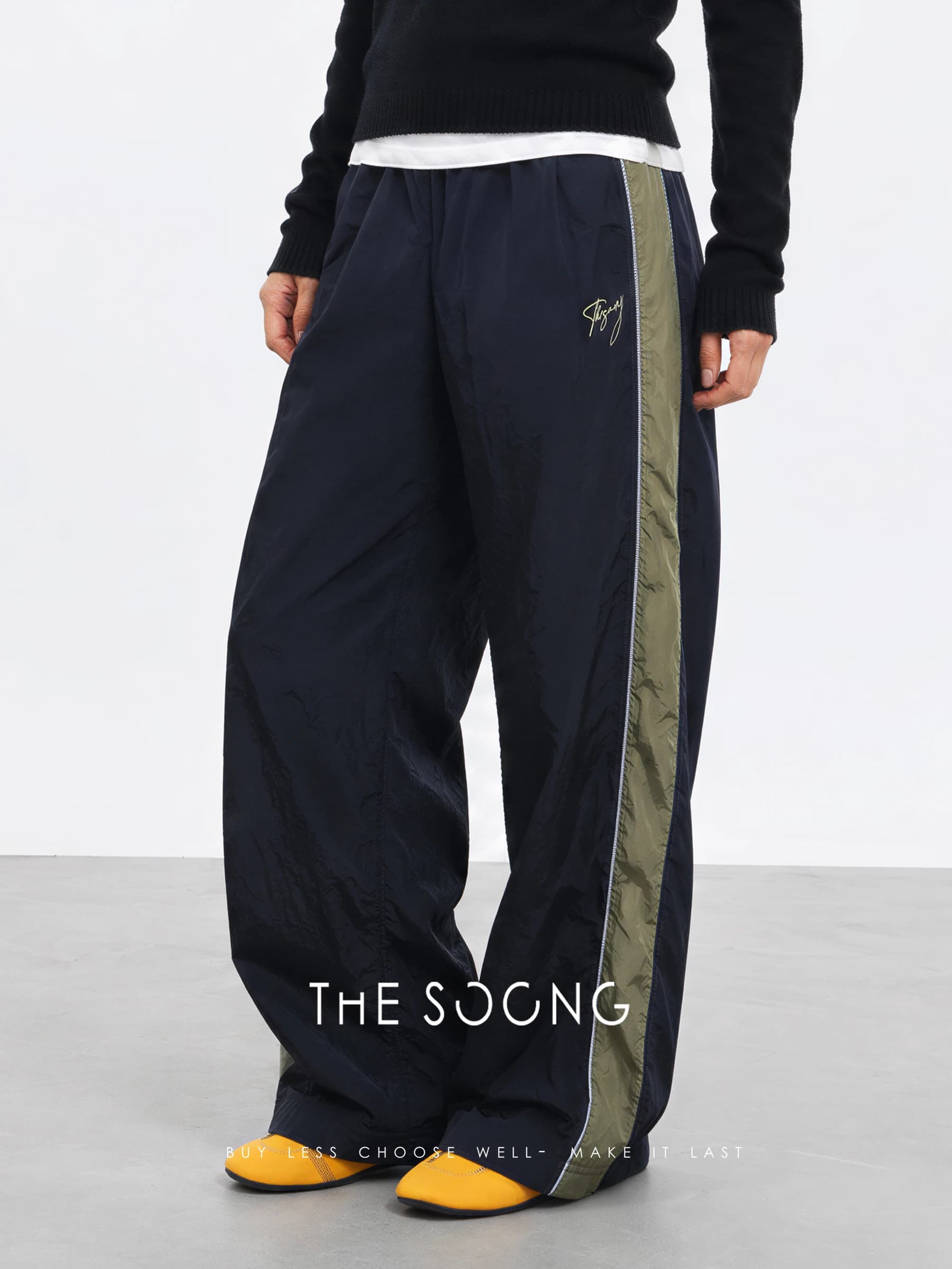 Retro Sport 100% Nylon Water-Repellent Contrast Pants view 3