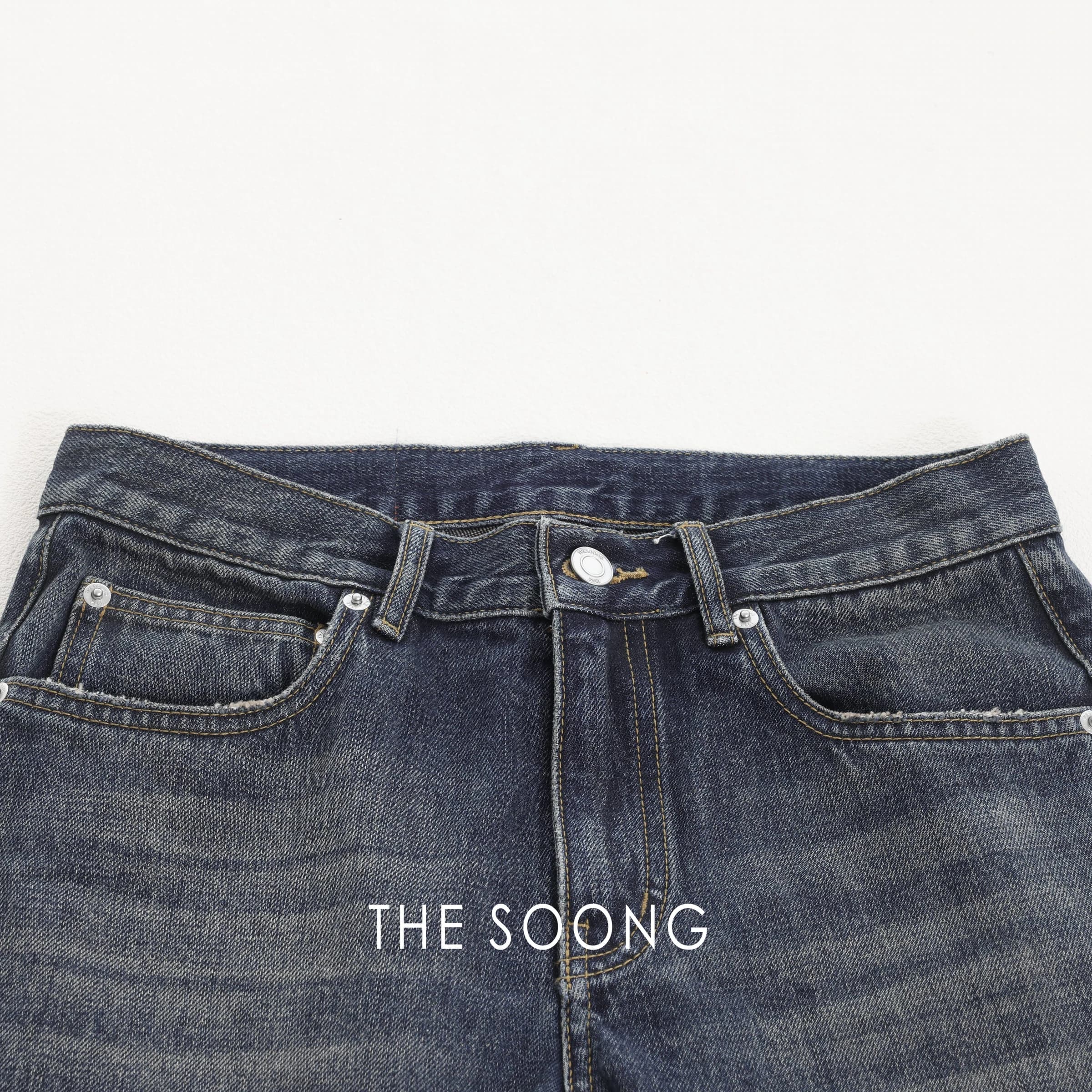 Butt-Lifting Mid-Rise Non-Stretch Zip Straight Jeans view 4