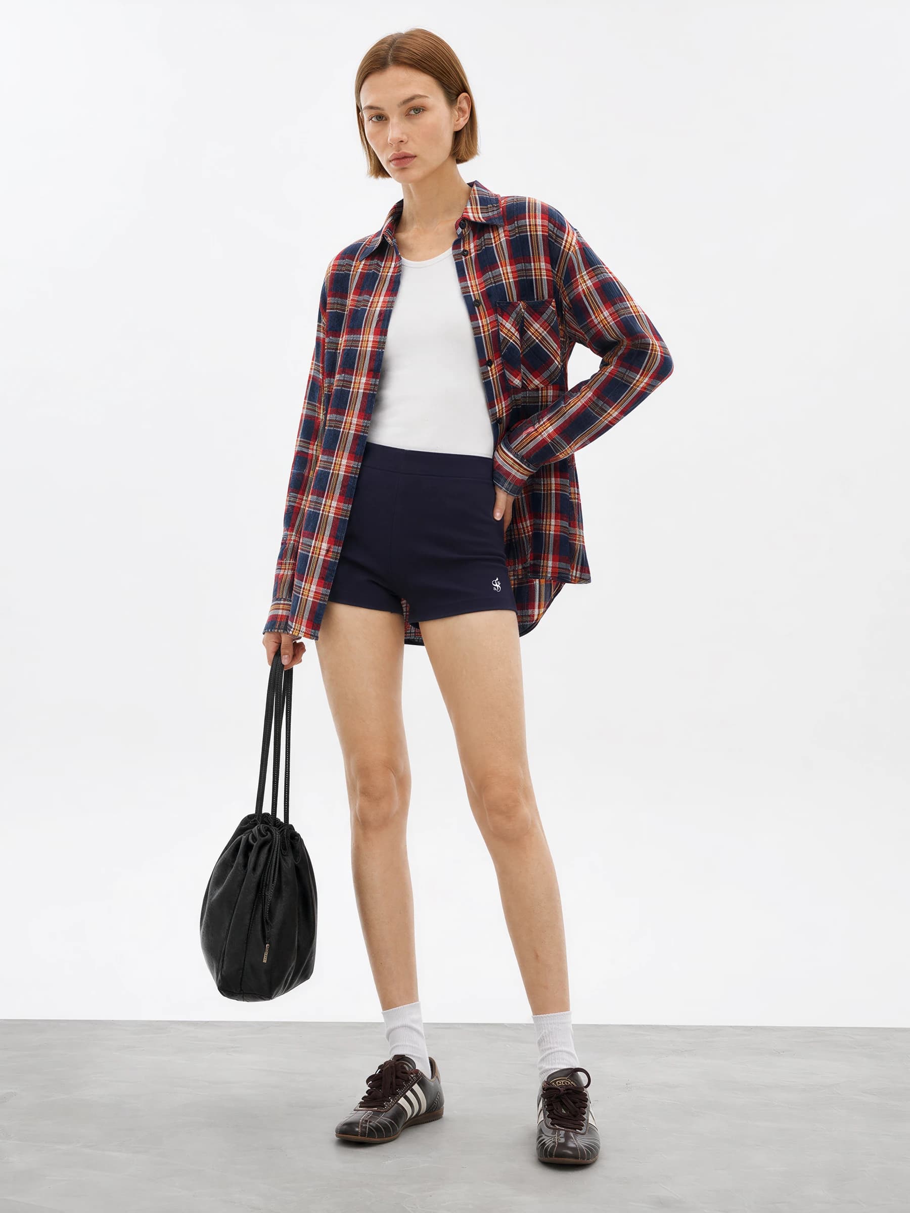 Hot Pants Stretch Cotton Mid-Rise Shorts view 7
