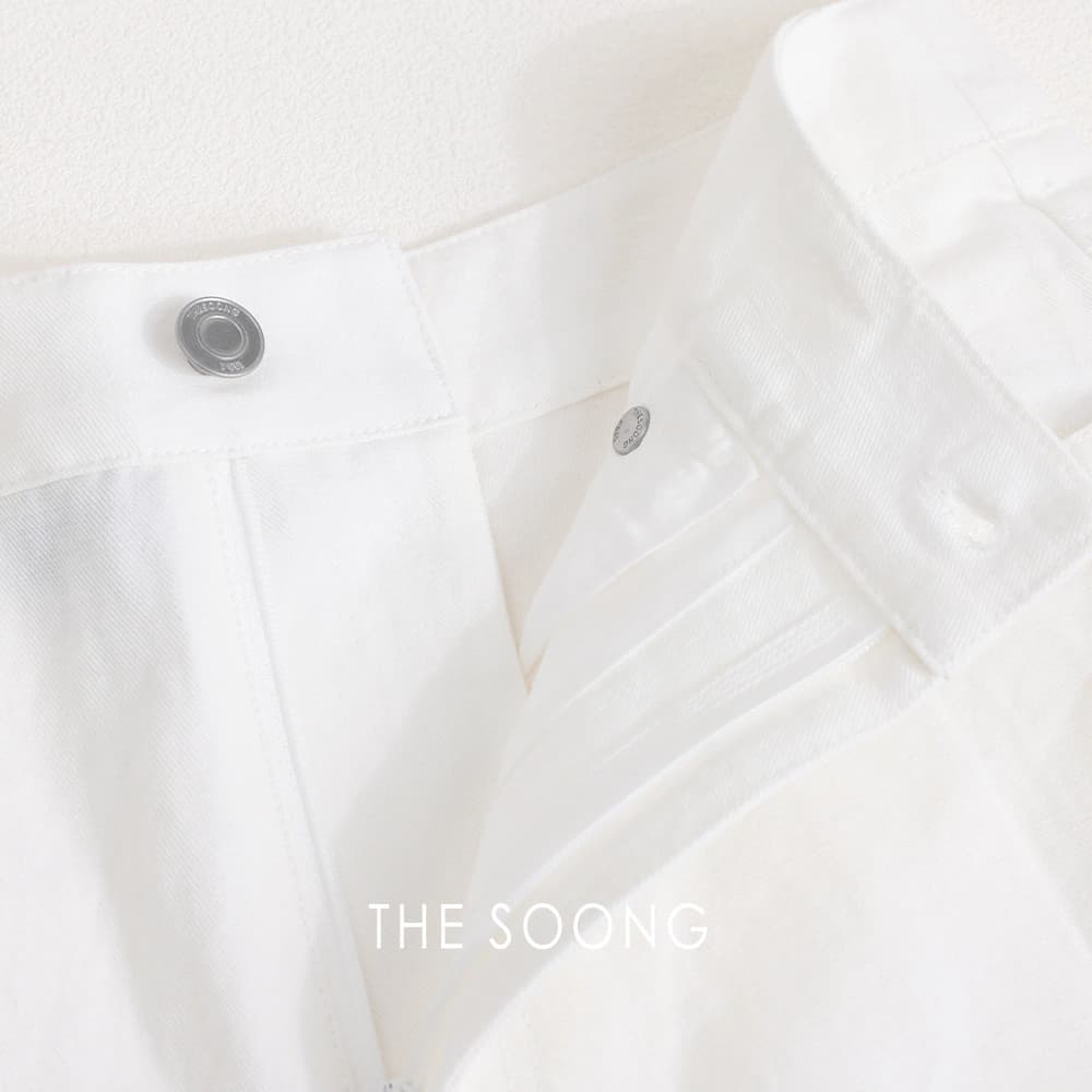 Fresh White Mid-Rise Relaxed Straight-Leg Jeans view 4