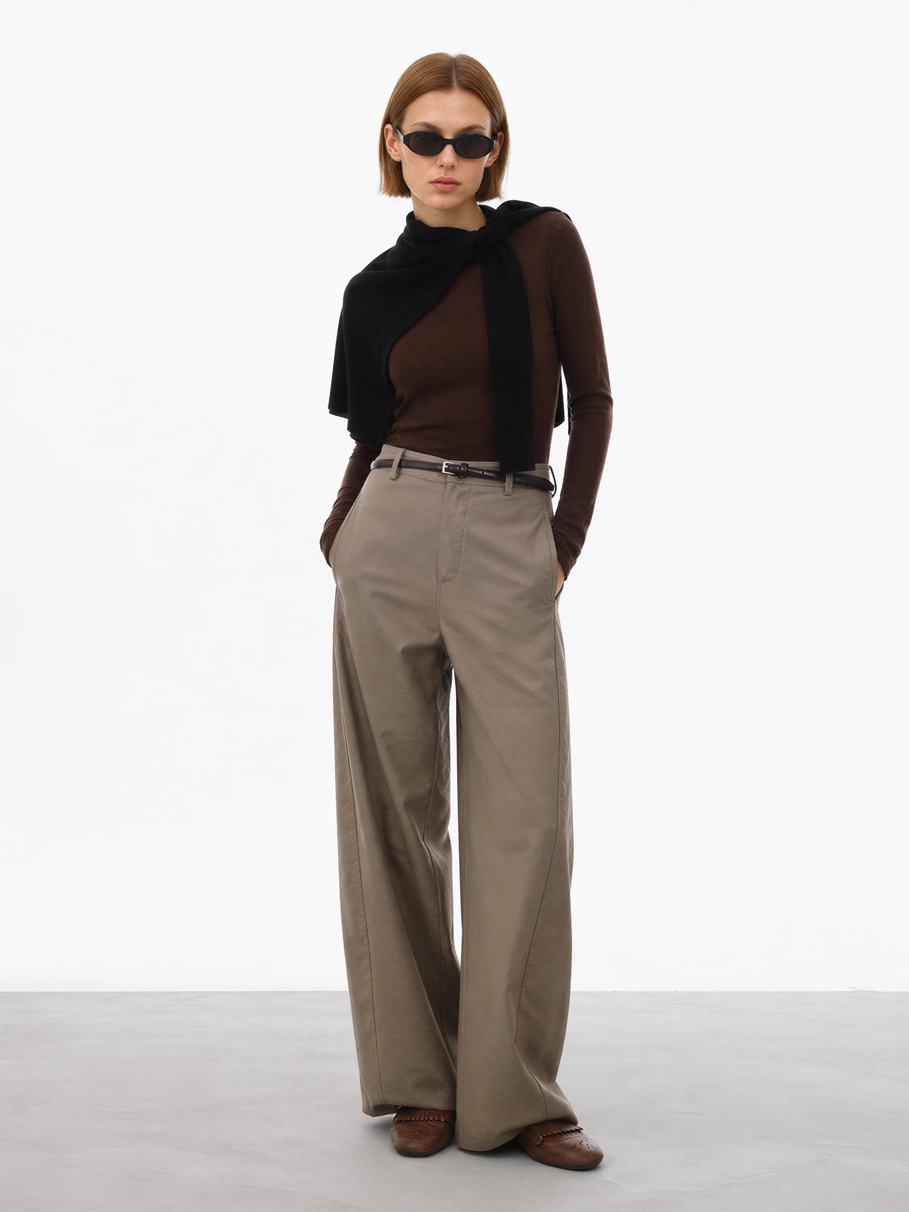 Clean Line Mid-Low Rise Barrel-Leg Casual Pants view 7