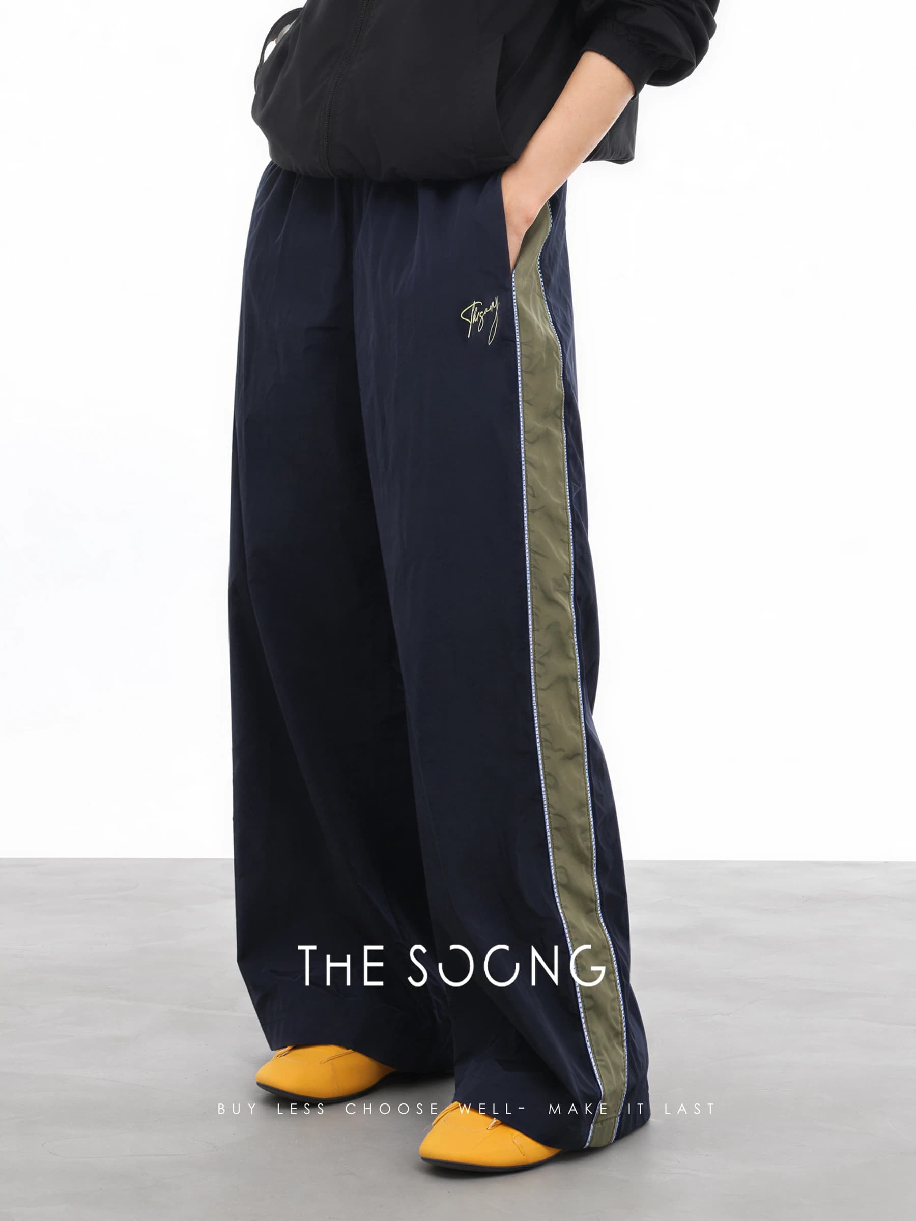 Retro Sport 100% Nylon Water-Repellent Contrast Pants view 2