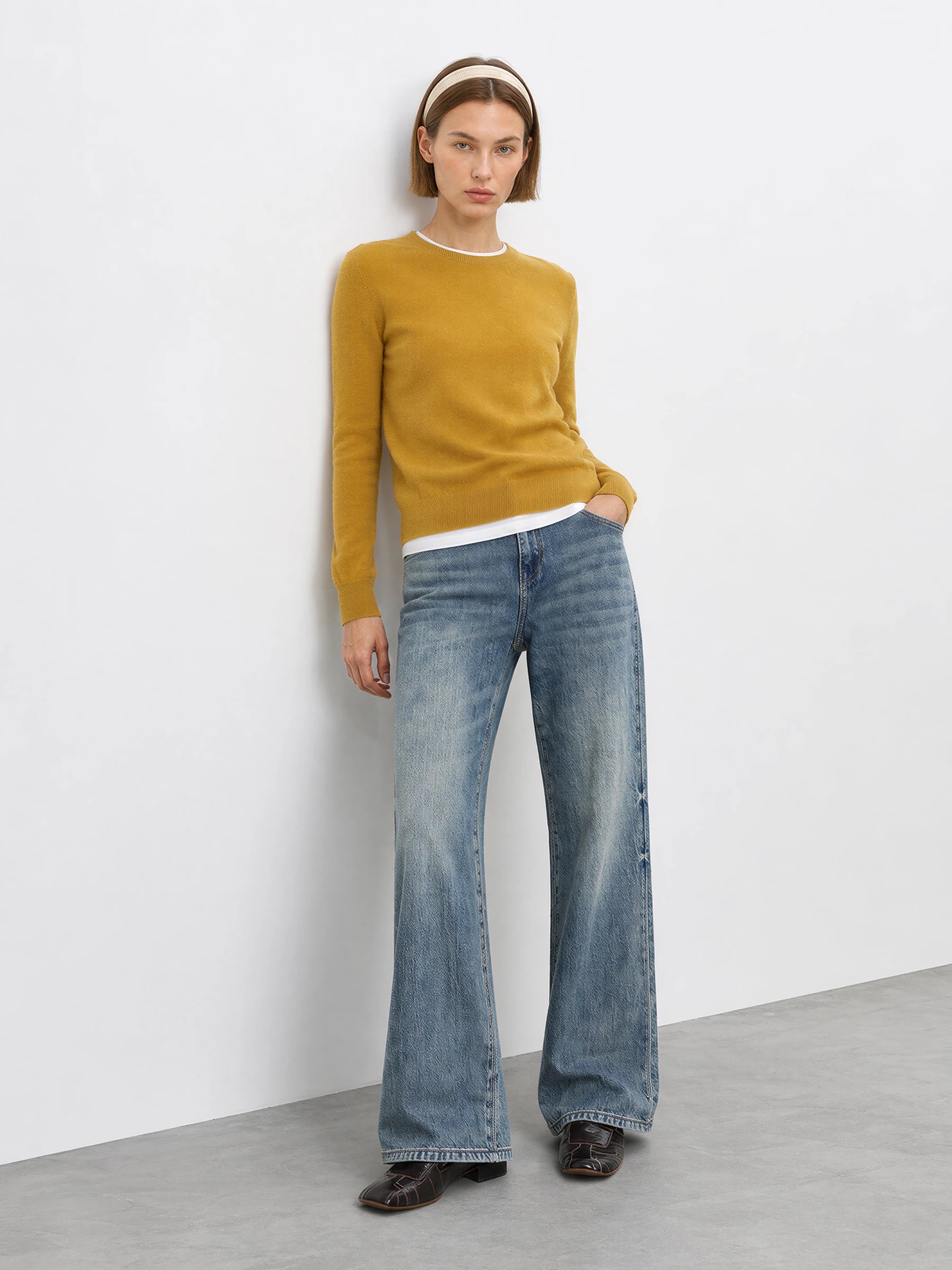 THESOONG “Timeless” Consinee 100% Cashmere Crewneck Sweater - 9259 view 5