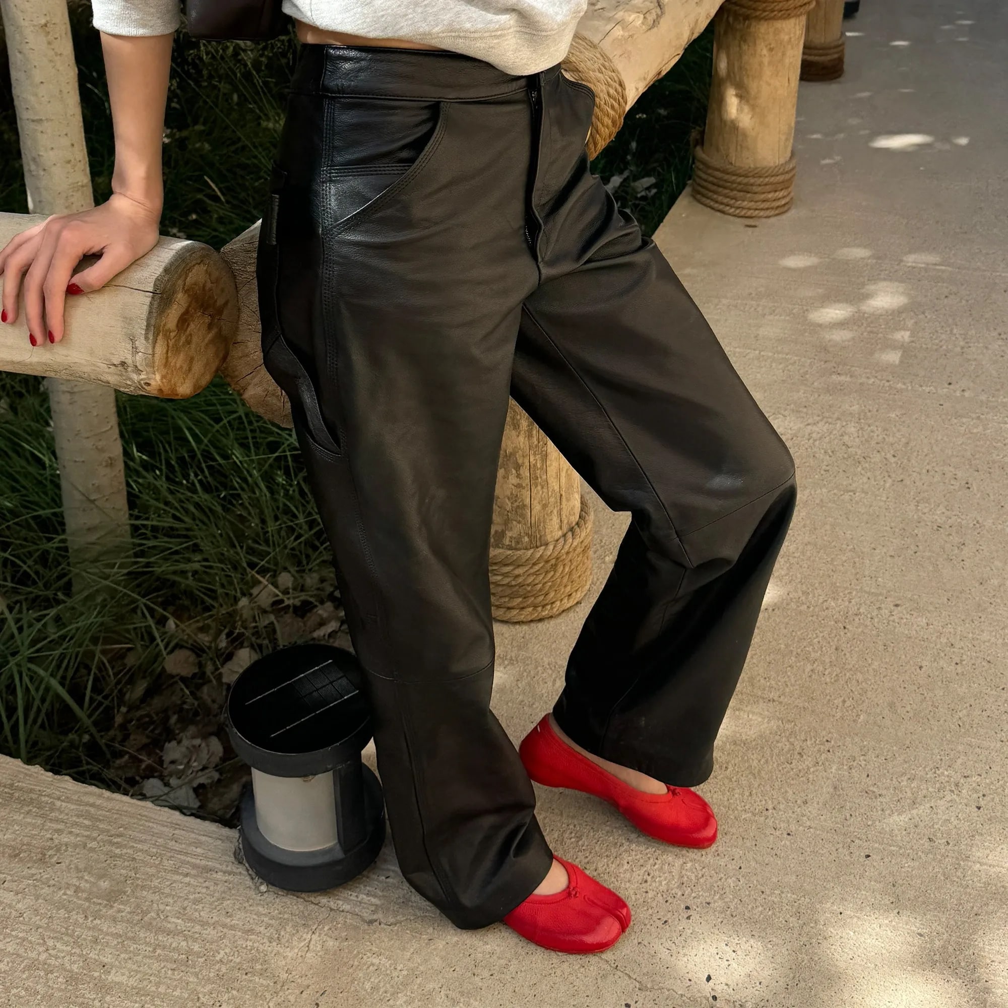 THESOONG “Matte Edge” British Lambskin Mid-Rise Flared Leather Pants - 9145 view 13