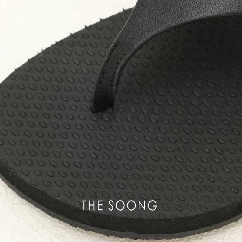THESOONG 천연 가죽 플립플롭, 핸드 폴리싱 페블드 텍스처 프린트 view 10