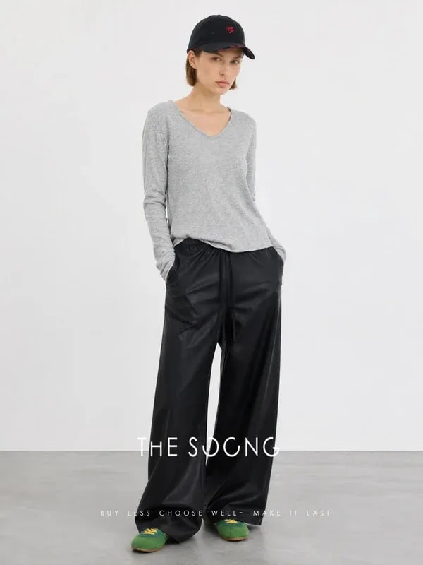 THESOONG “Snow Fleece” Soft Brushed Cotton V-Neck Long-Sleeve Top - 9047 view 8
