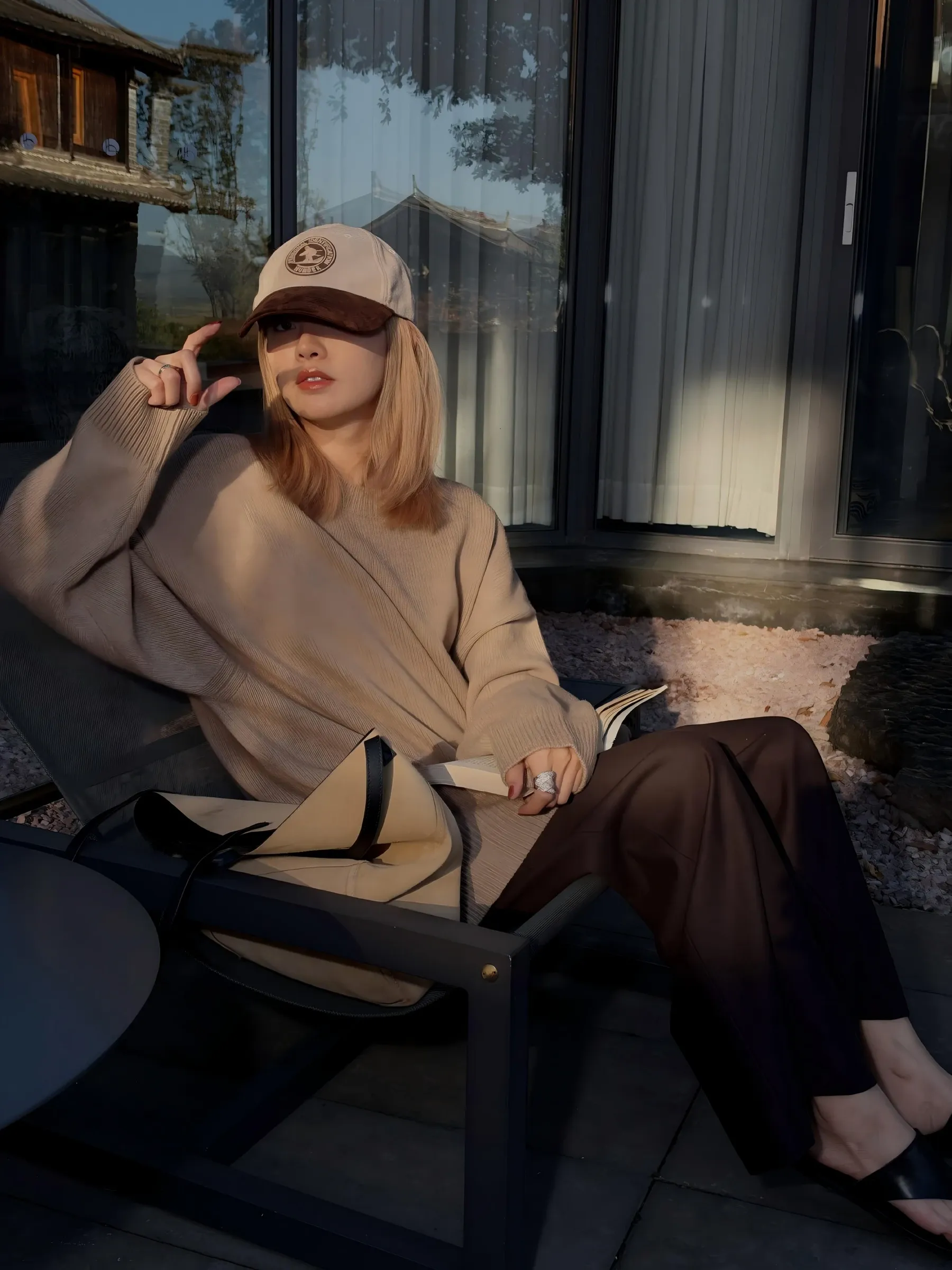 THESOONG Crewneck Drop-Shoulder Pullover Sweater